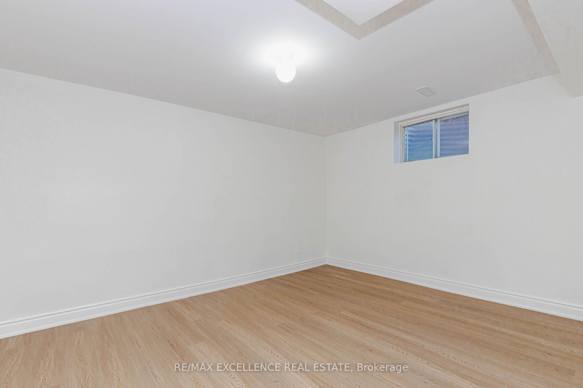 Photo 36 of 15 Maidstone Crescent, Brampton, Central Park — HOMEH