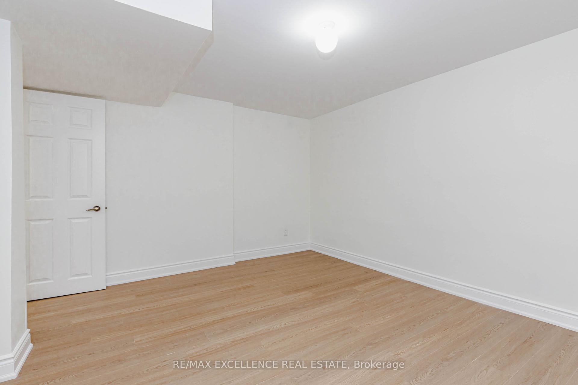 Photo 37 of 15 Maidstone Crescent, Brampton, Central Park — HOMEH