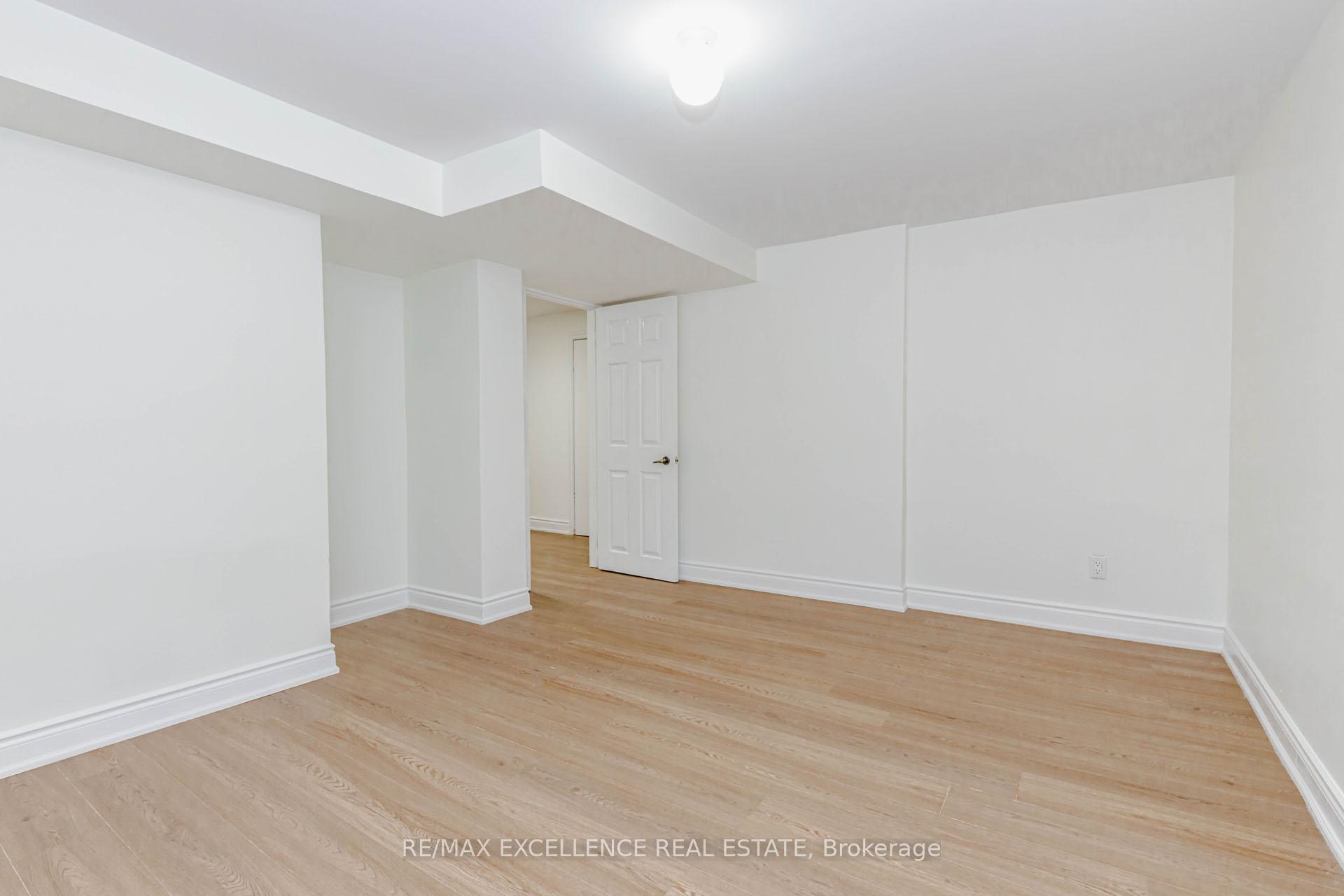 Photo 38 of 15 Maidstone Crescent, Brampton, Central Park — HOMEH