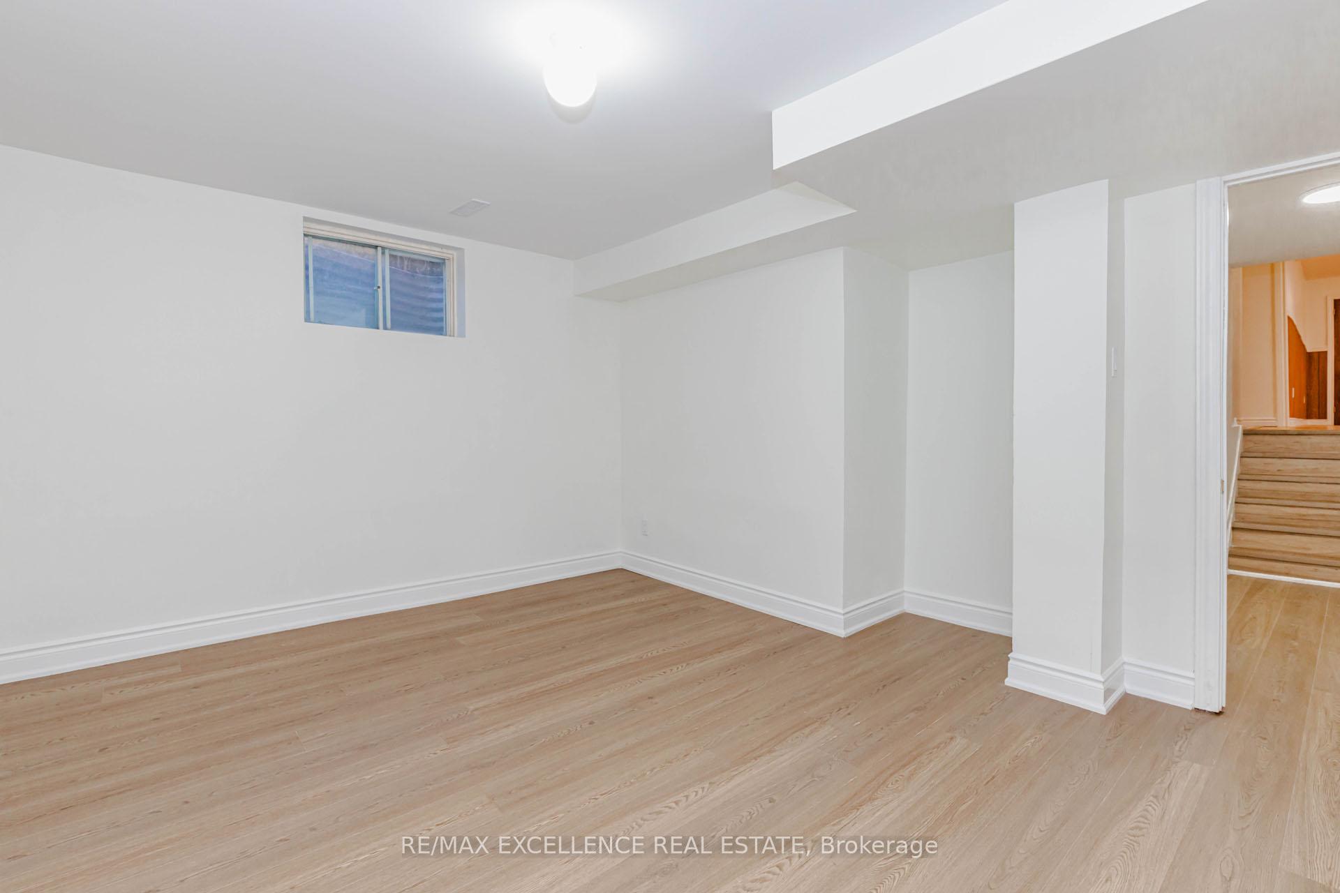 Photo 39 of 15 Maidstone Crescent, Brampton, Central Park — HOMEH