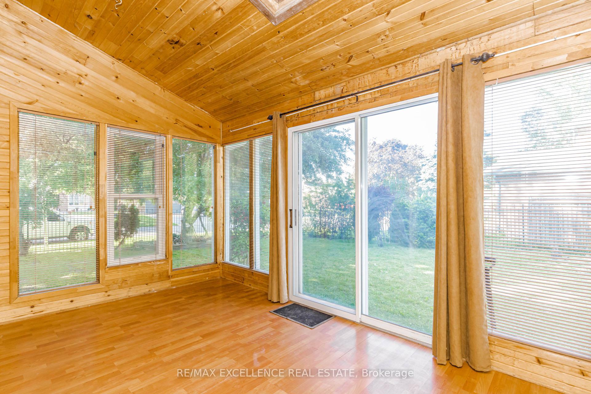 Photo 44 of 15 Maidstone Crescent, Brampton, Central Park — HOMEH