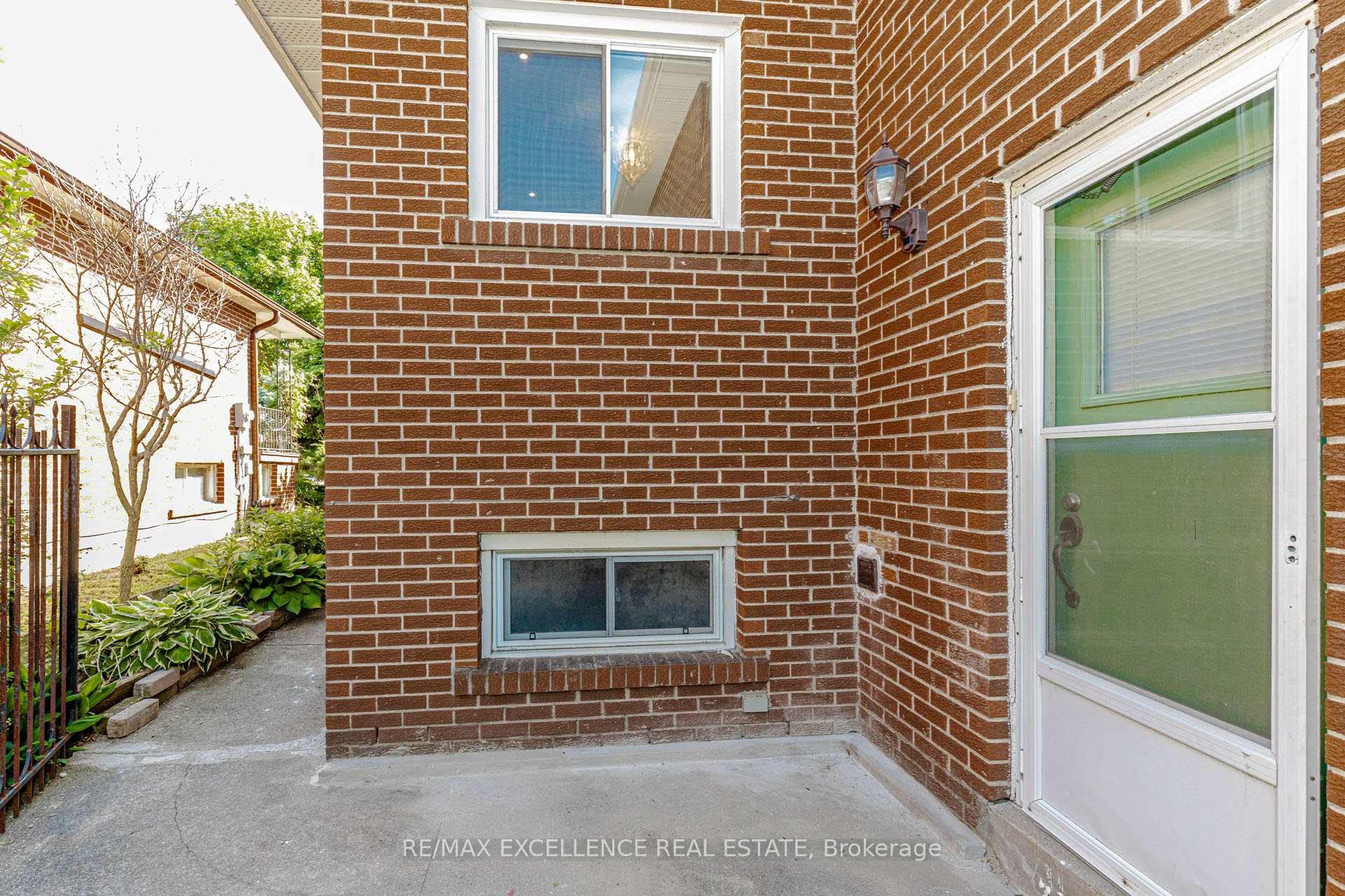 Photo 46 of 15 Maidstone Crescent, Brampton, Central Park — HOMEH