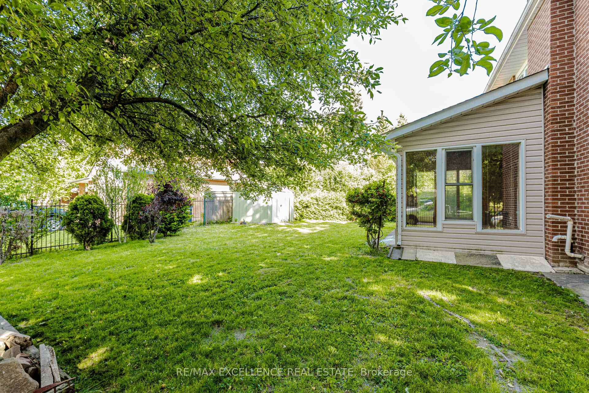Photo 48 of 15 Maidstone Crescent, Brampton, Central Park — HOMEH