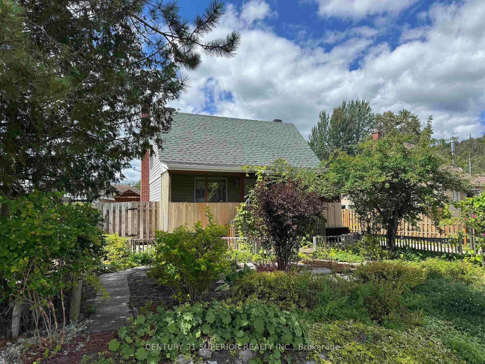 Photo 4 of 20 Heron Drive, Manitouwadge, TB-73 — HOMEH