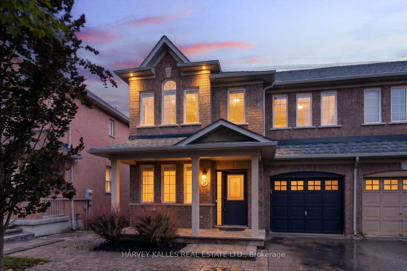 Photo 1 of 19 Starr Crescent, Aurora, Bayview Northeast — HOMEH
