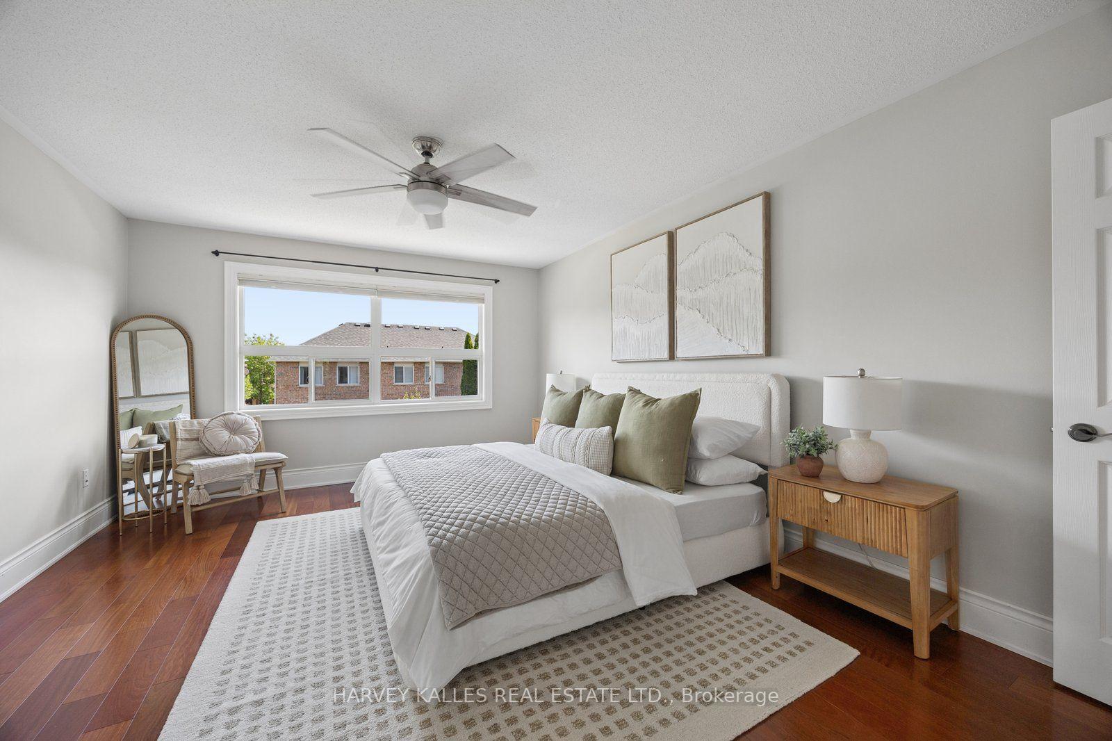 Photo 14 of 19 Starr Crescent, Aurora, Bayview Northeast — HOMEH