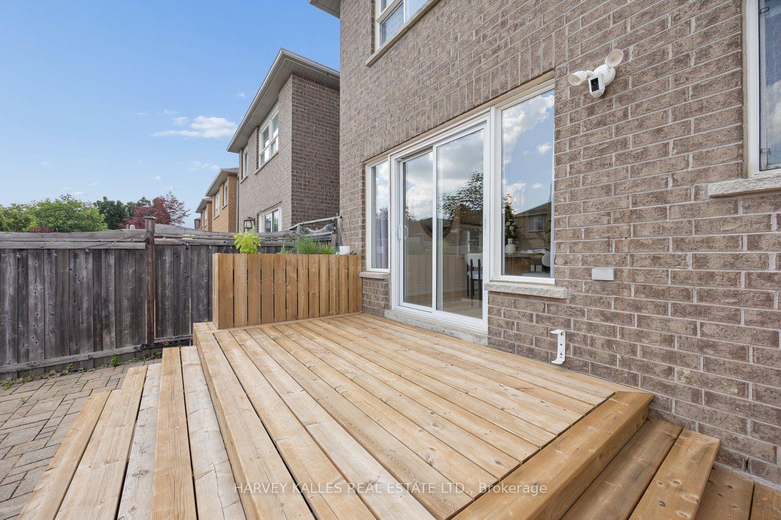Photo 24 of 19 Starr Crescent, Aurora, Bayview Northeast — HOMEH