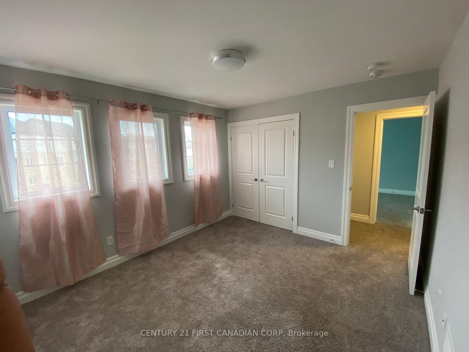Photo 11 of Unit 17, 2619 Sheffield Boulevard, London, South U — HOMEH