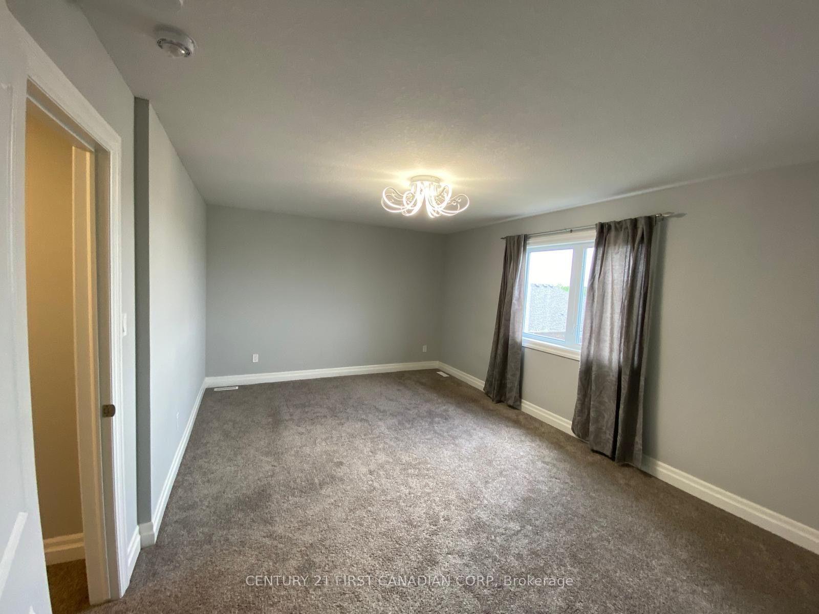 Photo 18 of Unit 17, 2619 Sheffield Boulevard, London, South U — HOMEH