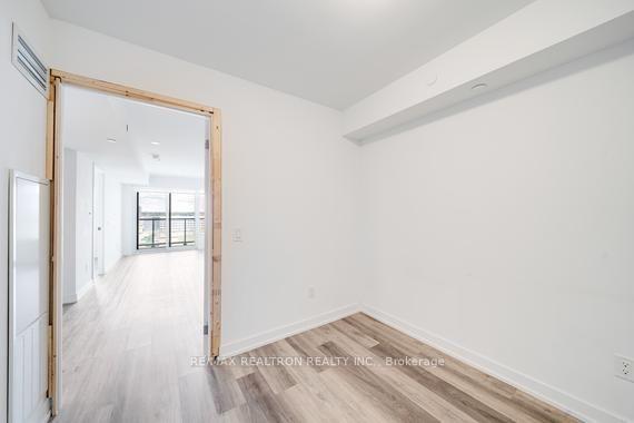 Photo 4 of Unit 901, 1480 Bayly Street, Pickering, Bay Ridges — HOMEH