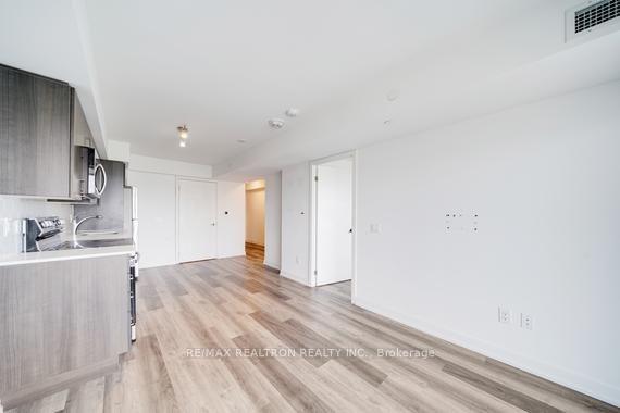 Photo 11 of Unit 901, 1480 Bayly Street, Pickering, Bay Ridges — HOMEH
