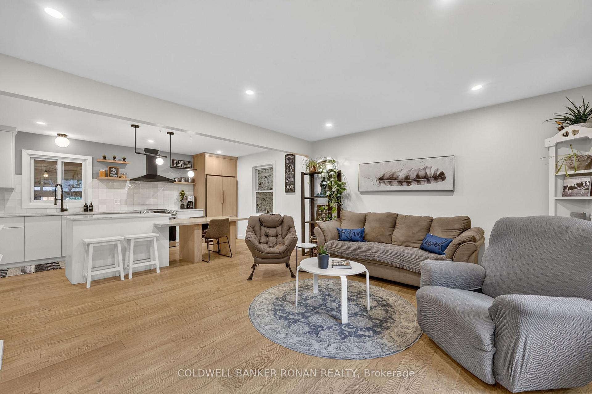 Photo 7 of 30 King Street N, Minto — HOMEH