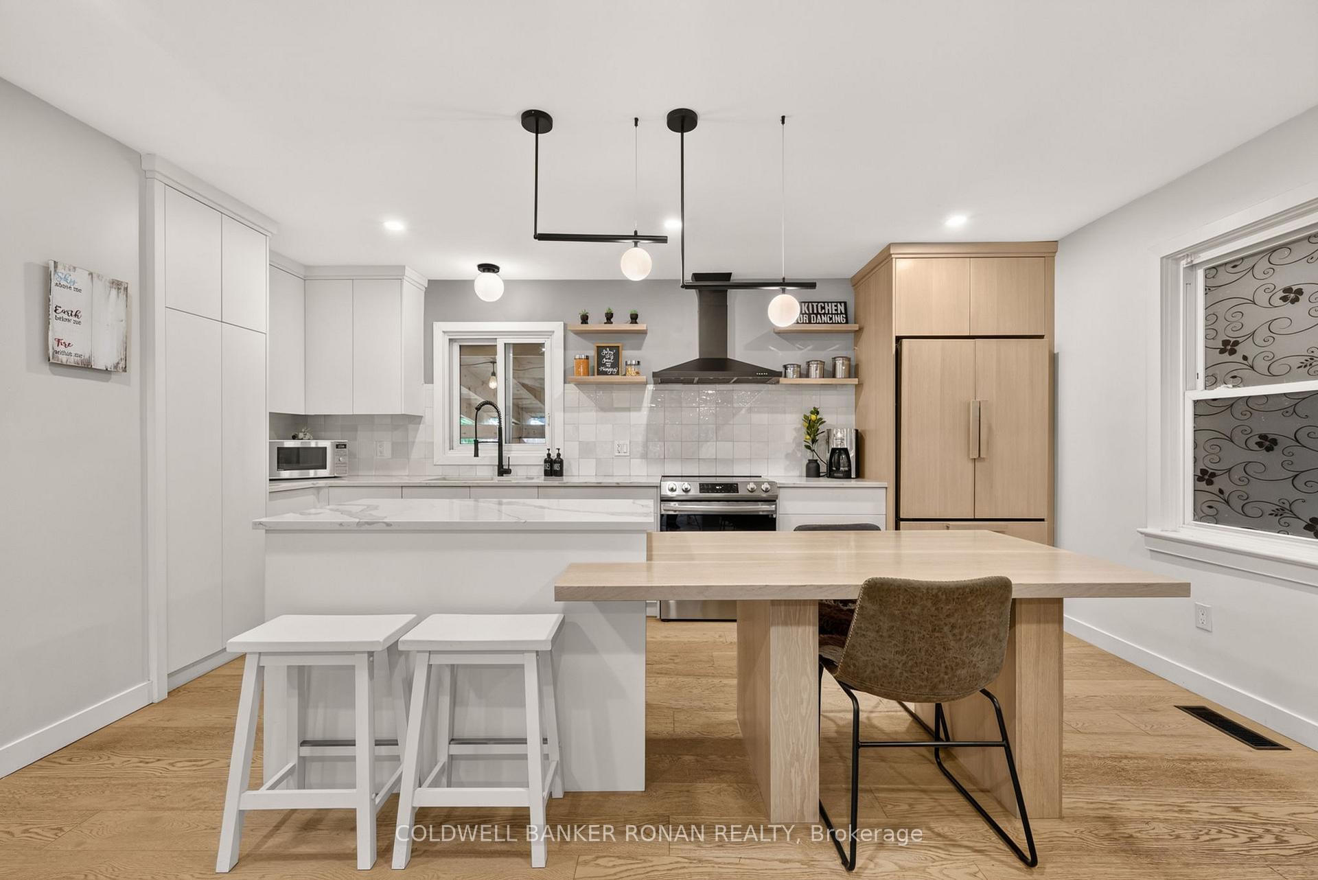 Photo 10 of 30 King Street N, Minto — HOMEH