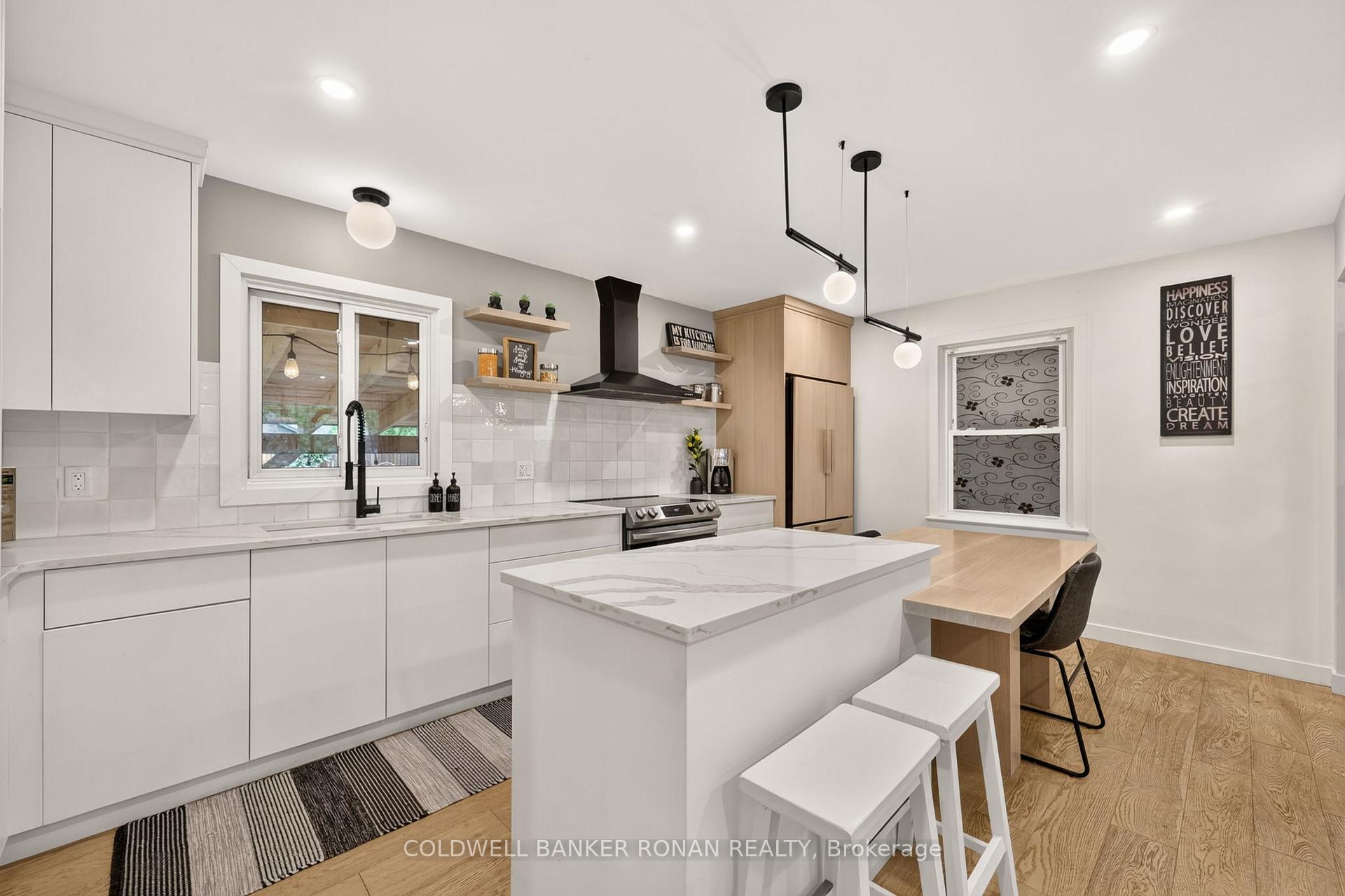 Photo 11 of 30 King Street N, Minto — HOMEH