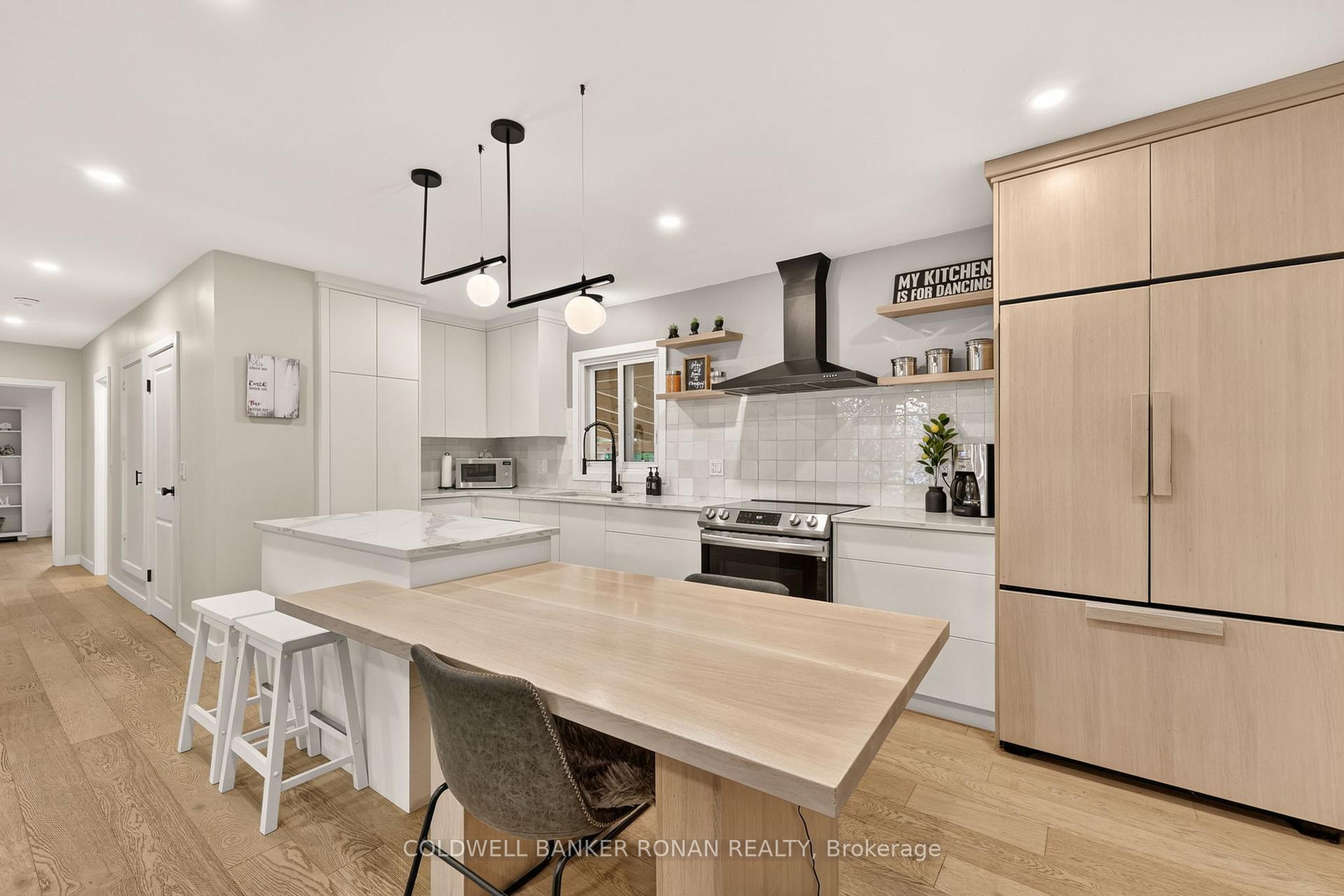Photo 12 of 30 King Street N, Minto — HOMEH