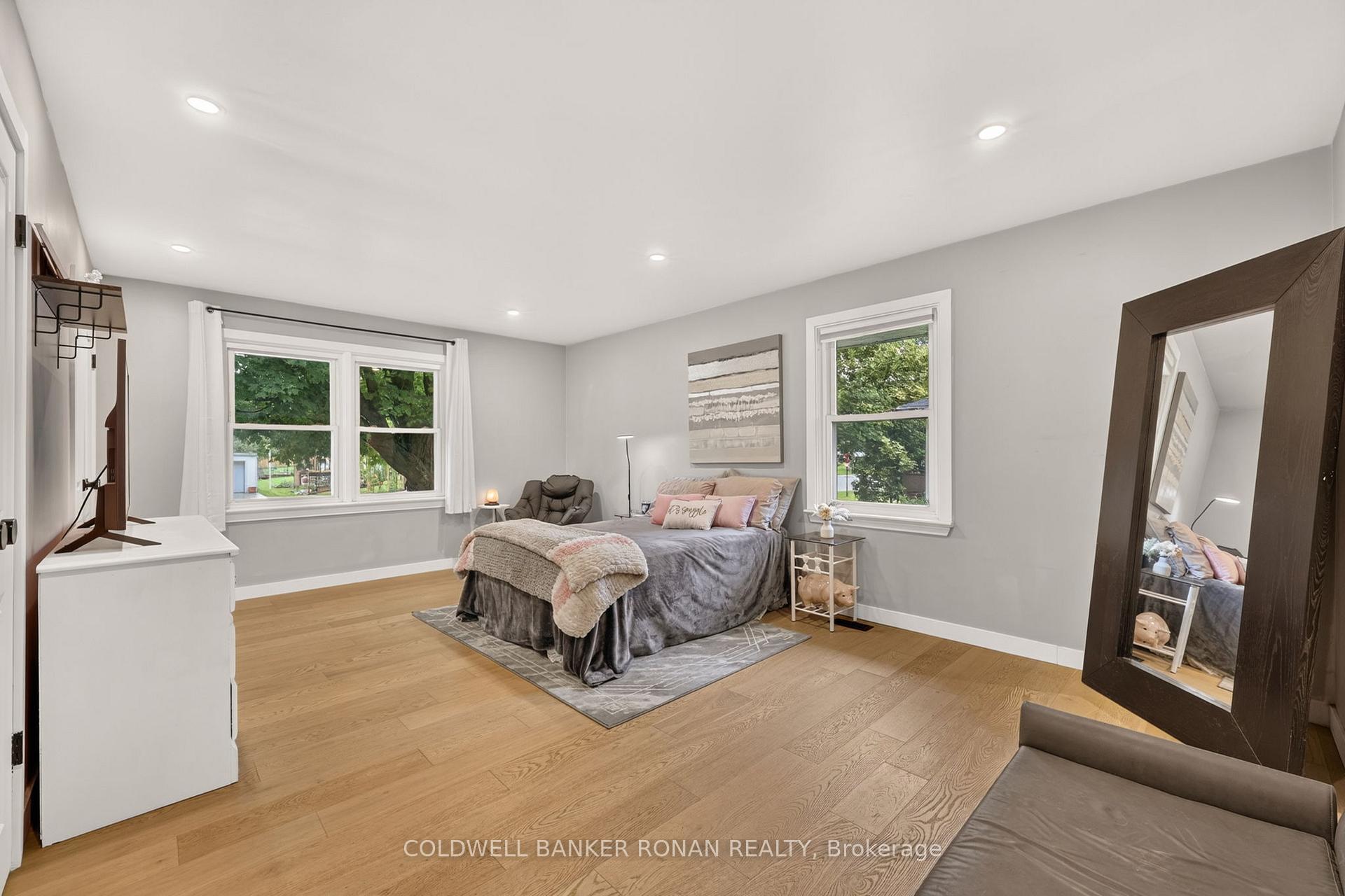 Photo 18 of 30 King Street N, Minto — HOMEH