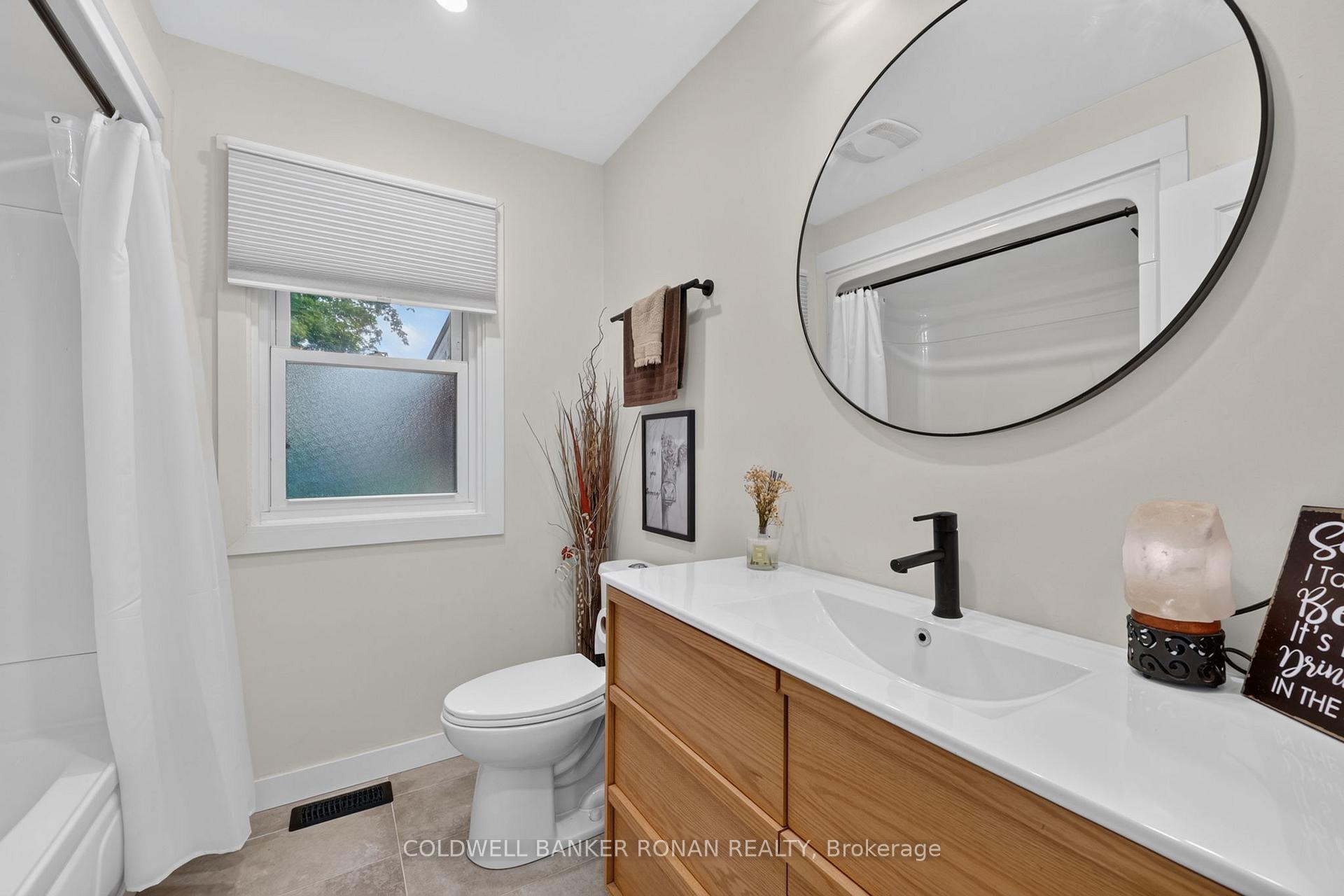 Photo 25 of 30 King Street N, Minto — HOMEH