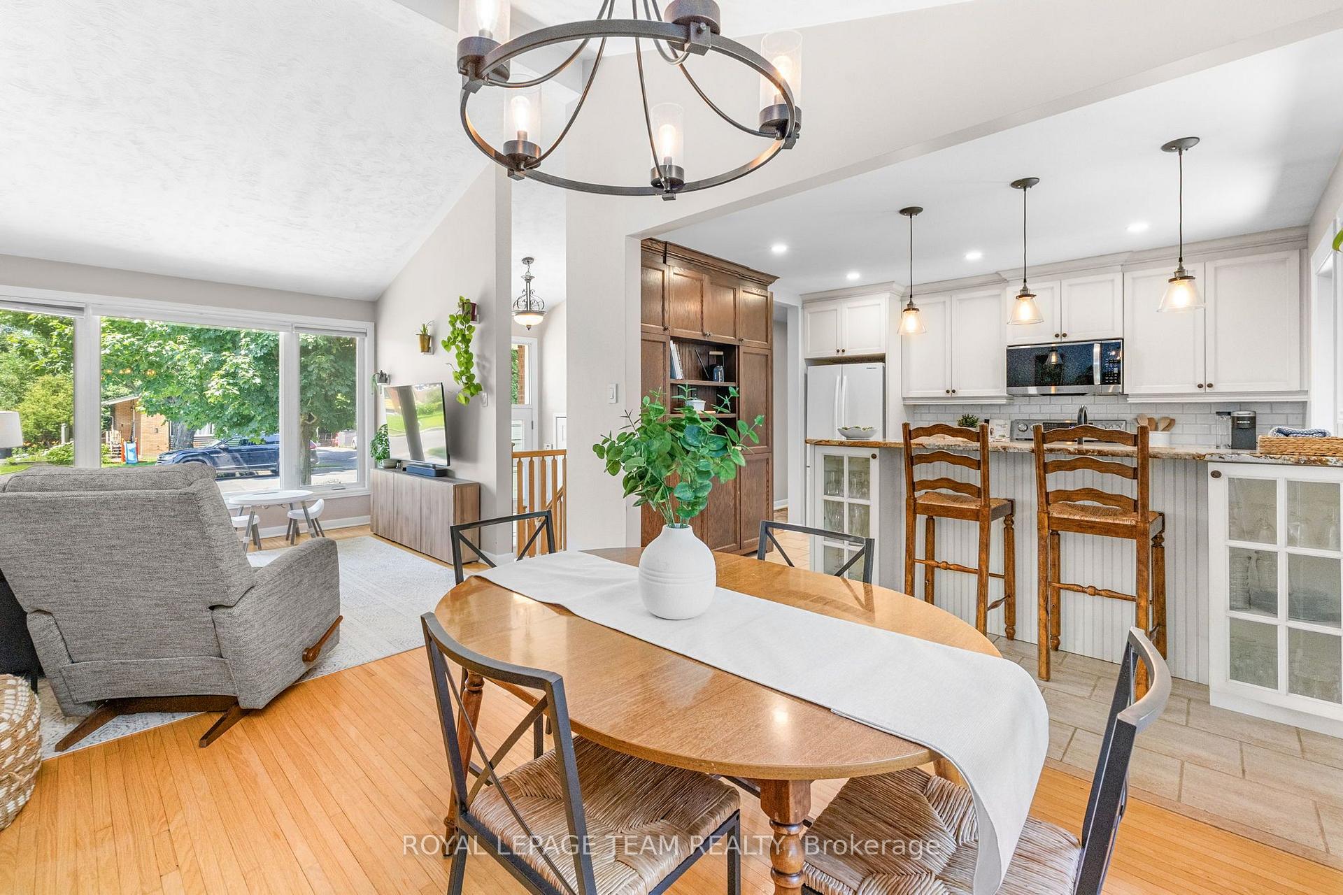 Photo 13 of 2296 Kay Street, Ottawa, Queensway Terrace South/Ridgeview — HOMEH