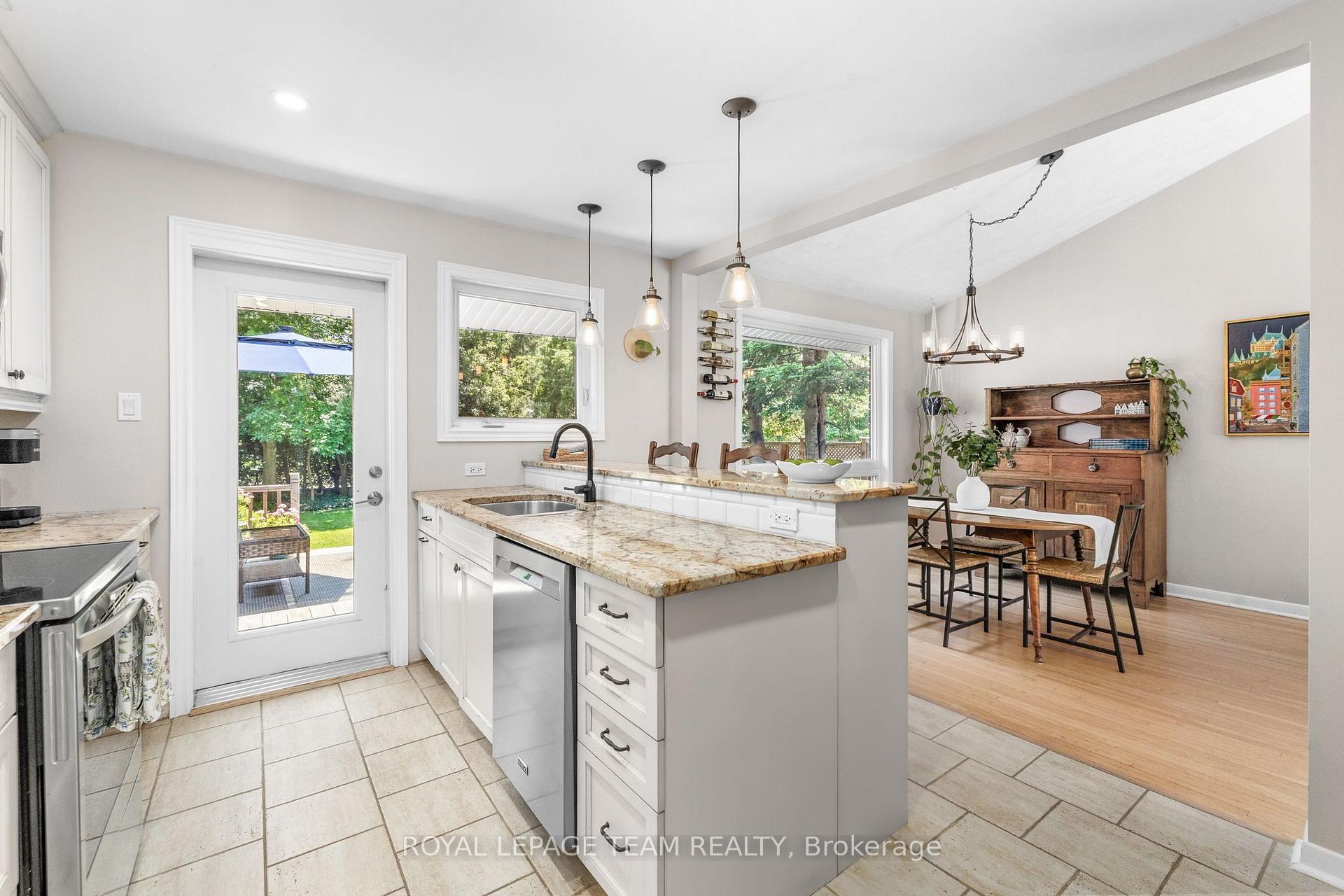 Photo 16 of 2296 Kay Street, Ottawa, Queensway Terrace South/Ridgeview — HOMEH