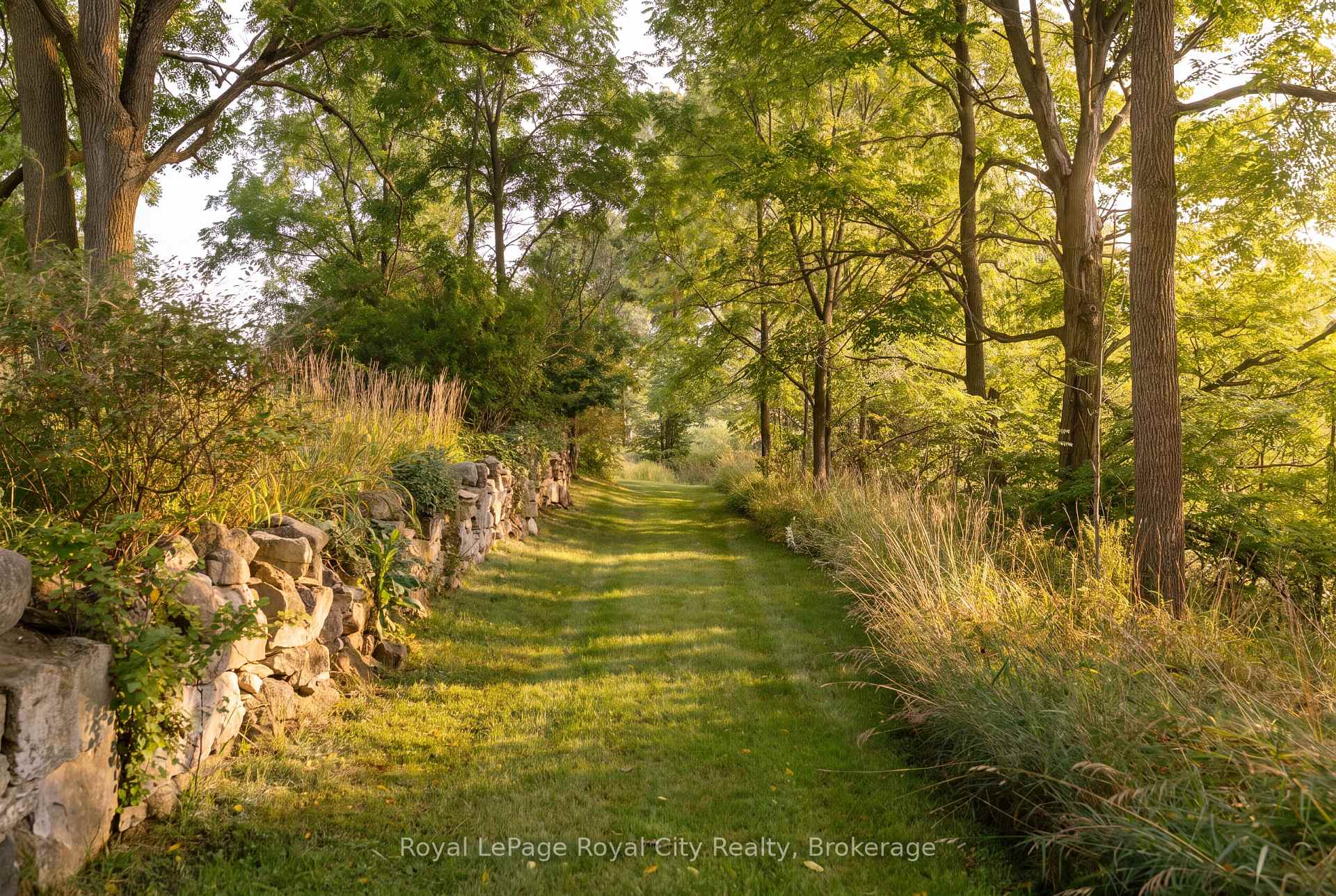 Photo 13 of 7243 Concession 1 Road, Puslinch, Crieff/Aikensville/Killean — HOMEH