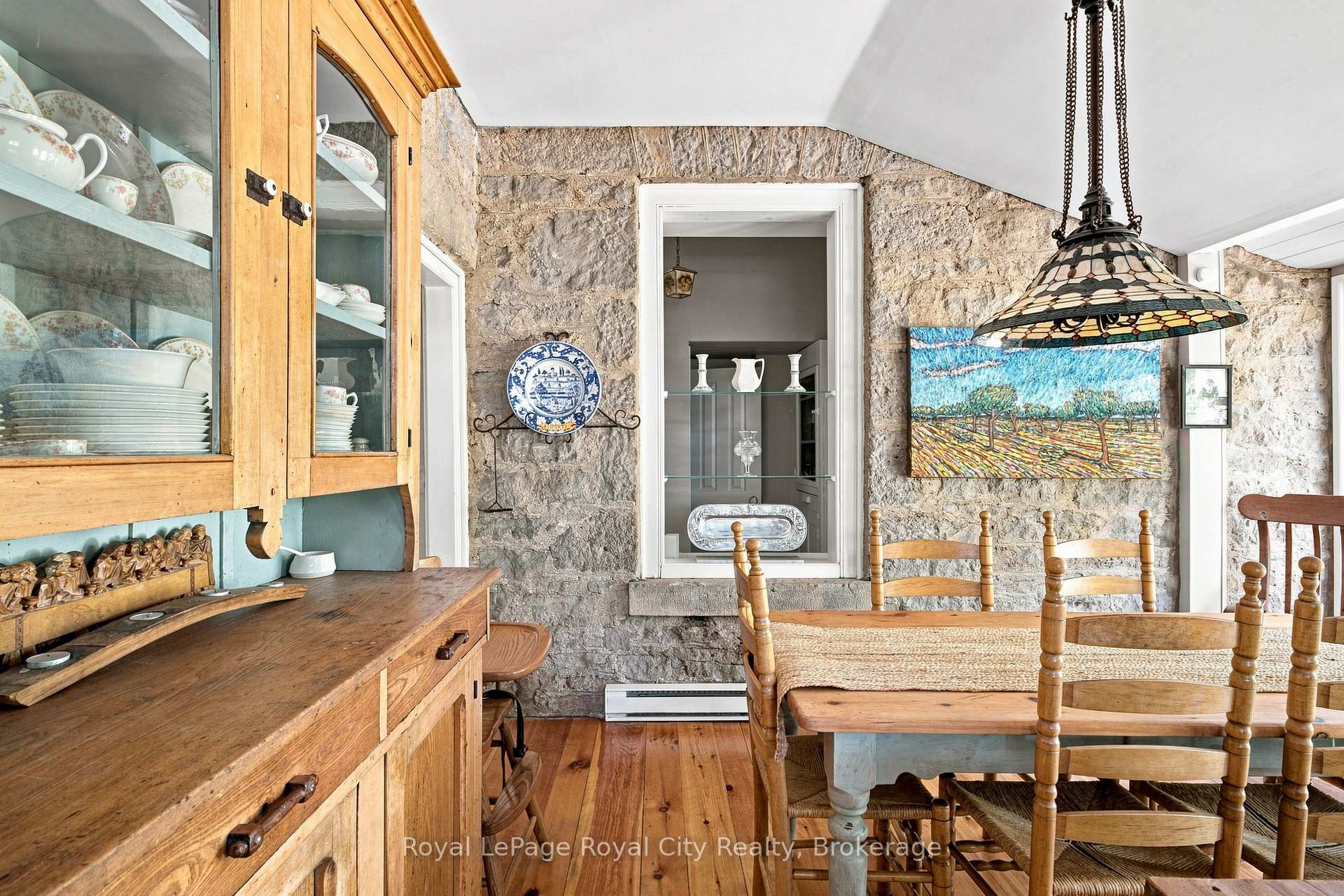 Photo 18 of 7243 Concession 1 Road, Puslinch, Crieff/Aikensville/Killean — HOMEH