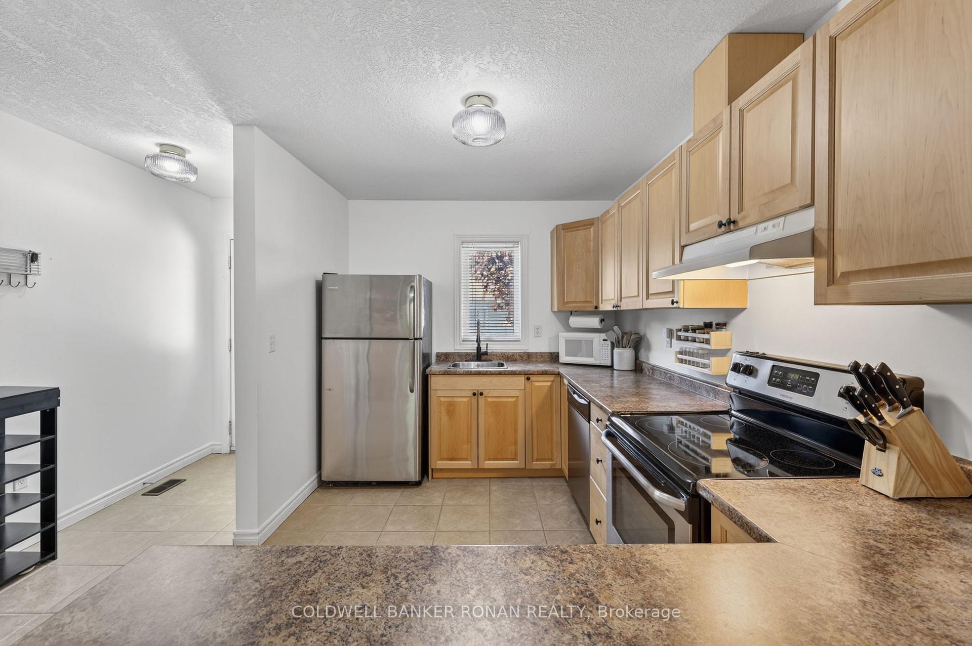 Photo 7 of 505 Thomas Street, Clearview, Stayner — HOMEH