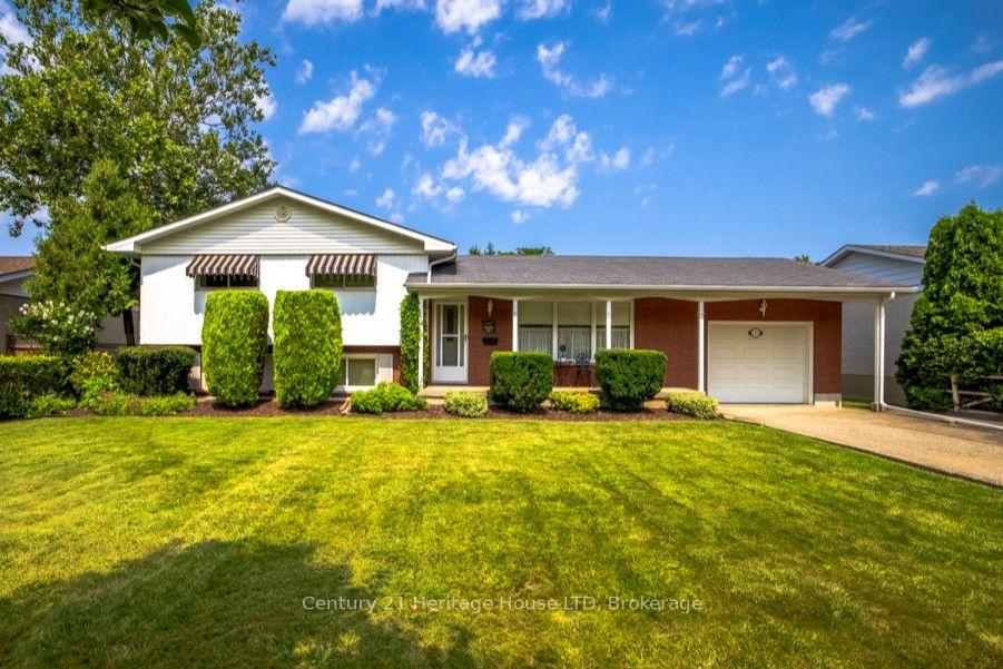 Photo 1 of 121 Lockhart Drive, St. Catharines, Glendale/Glenridge — HOMEH
