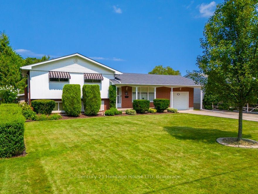 Photo 3 of 121 Lockhart Drive, St. Catharines, Glendale/Glenridge — HOMEH