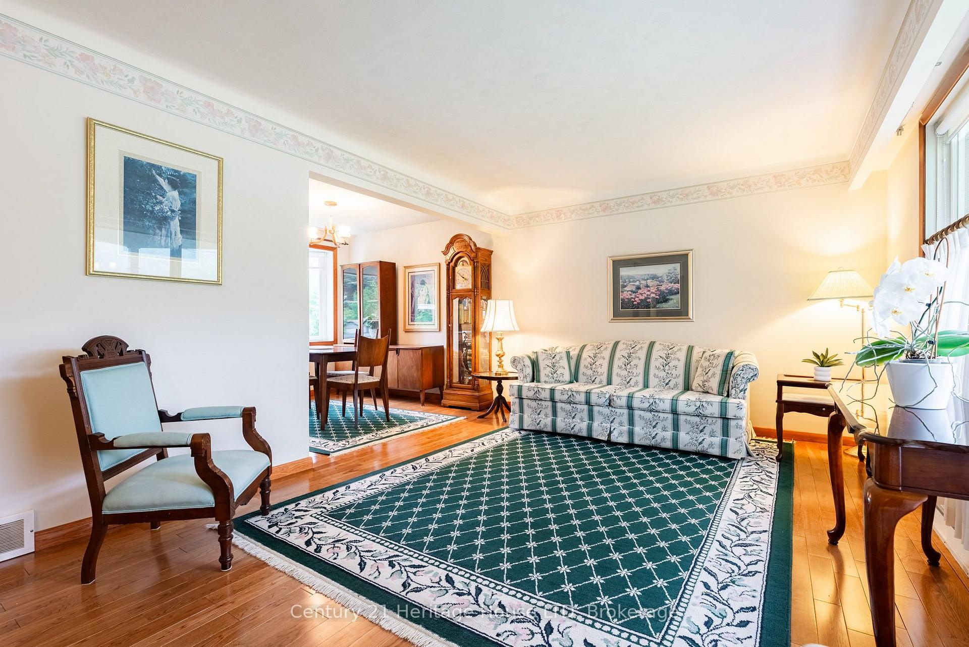 Photo 9 of 121 Lockhart Drive, St. Catharines, Glendale/Glenridge — HOMEH