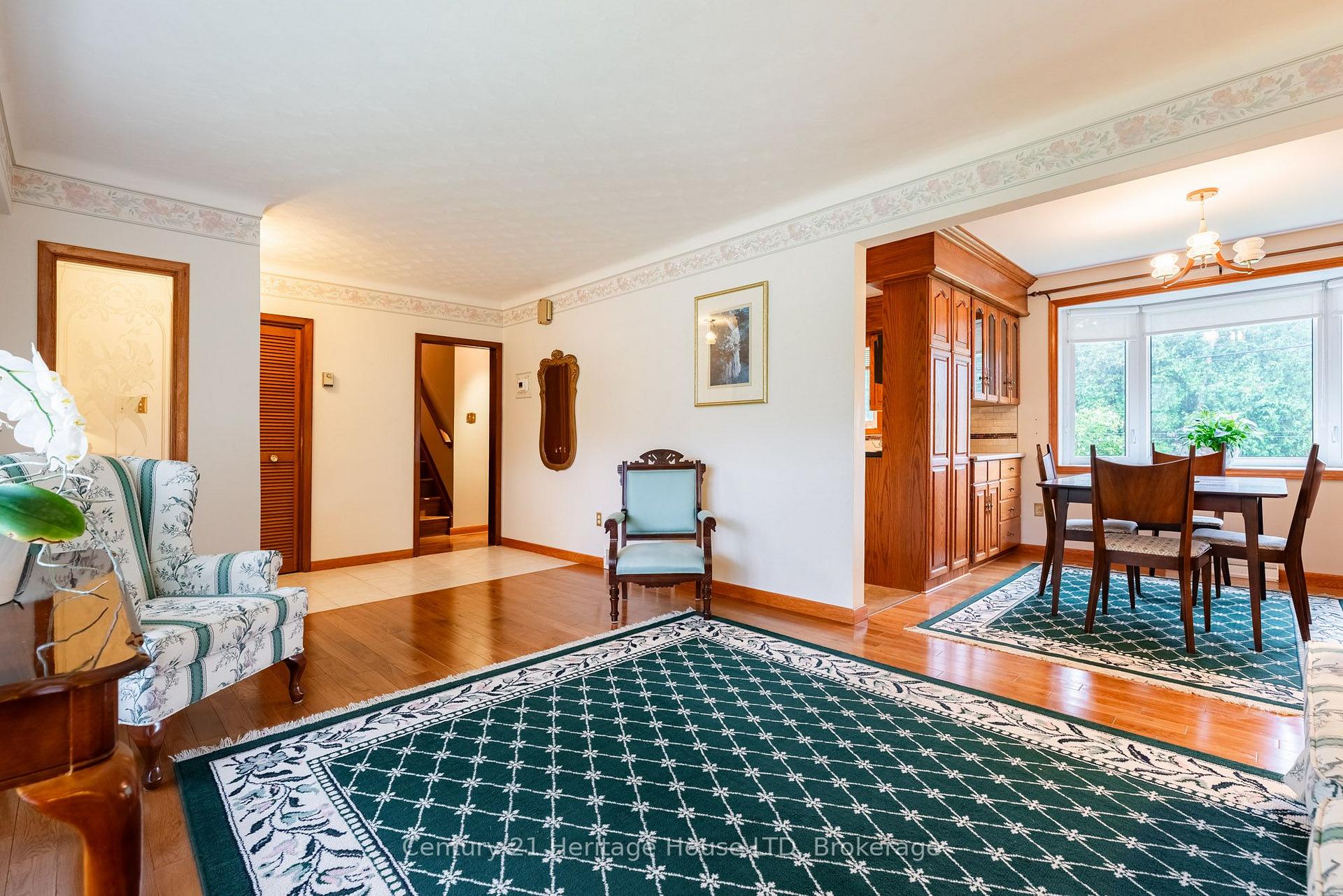Photo 12 of 121 Lockhart Drive, St. Catharines, Glendale/Glenridge — HOMEH