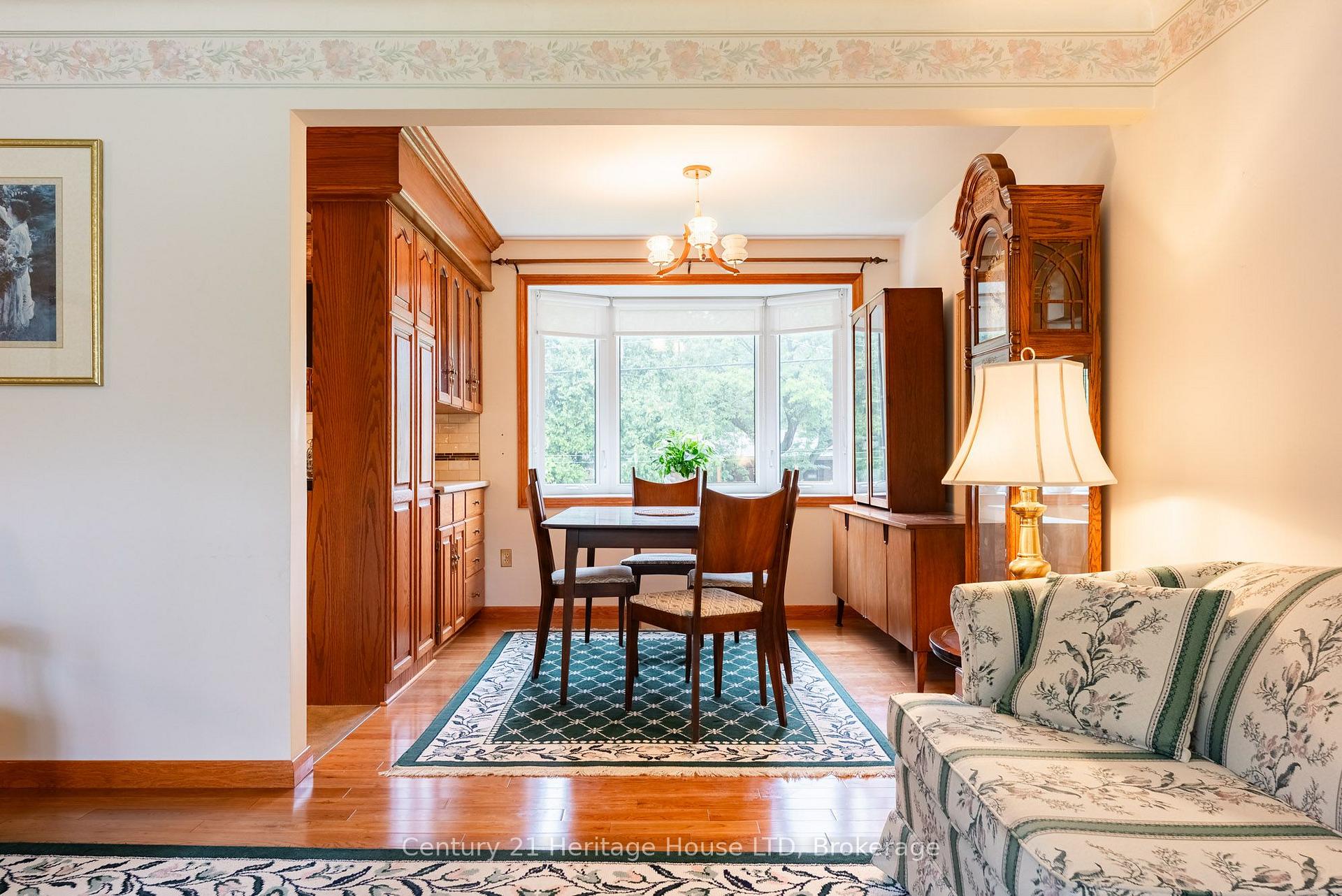 Photo 13 of 121 Lockhart Drive, St. Catharines, Glendale/Glenridge — HOMEH