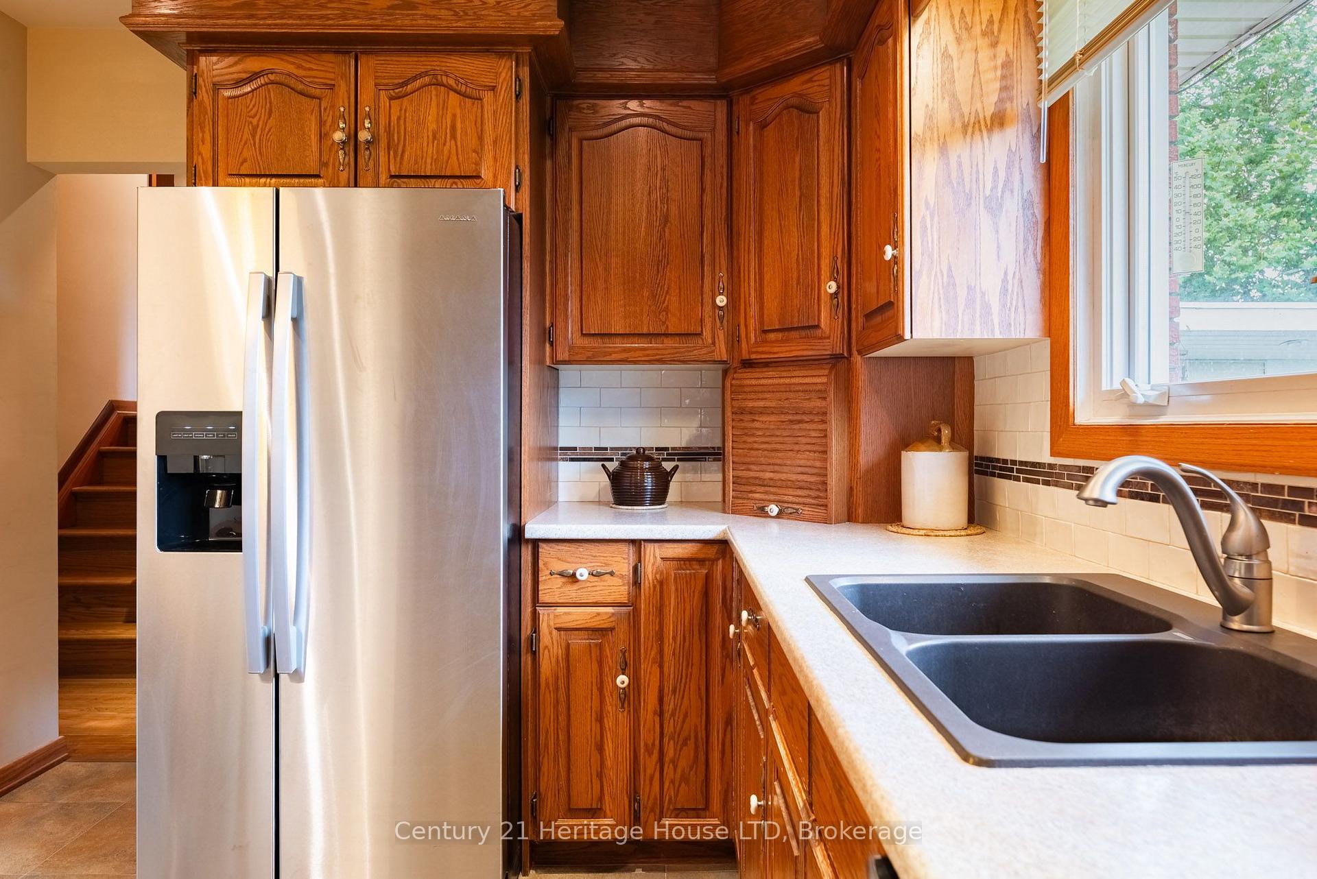 Photo 18 of 121 Lockhart Drive, St. Catharines, Glendale/Glenridge — HOMEH