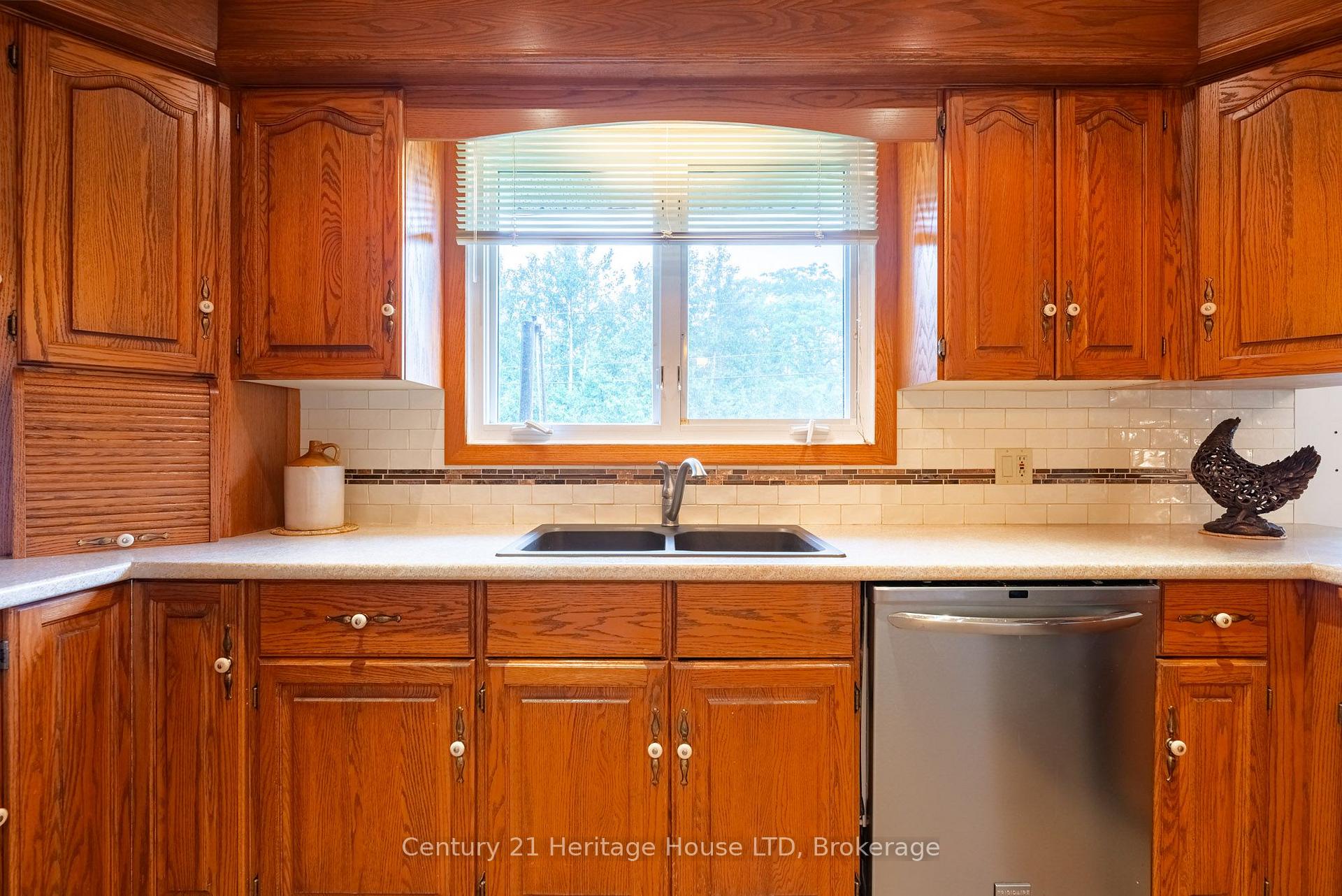 Photo 20 of 121 Lockhart Drive, St. Catharines, Glendale/Glenridge — HOMEH