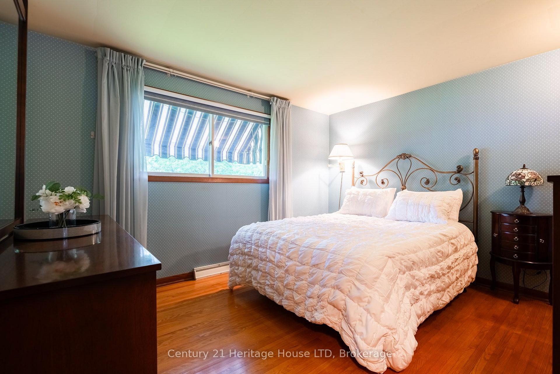 Photo 24 of 121 Lockhart Drive, St. Catharines, Glendale/Glenridge — HOMEH