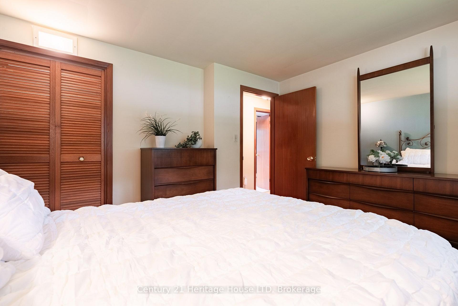 Photo 25 of 121 Lockhart Drive, St. Catharines, Glendale/Glenridge — HOMEH