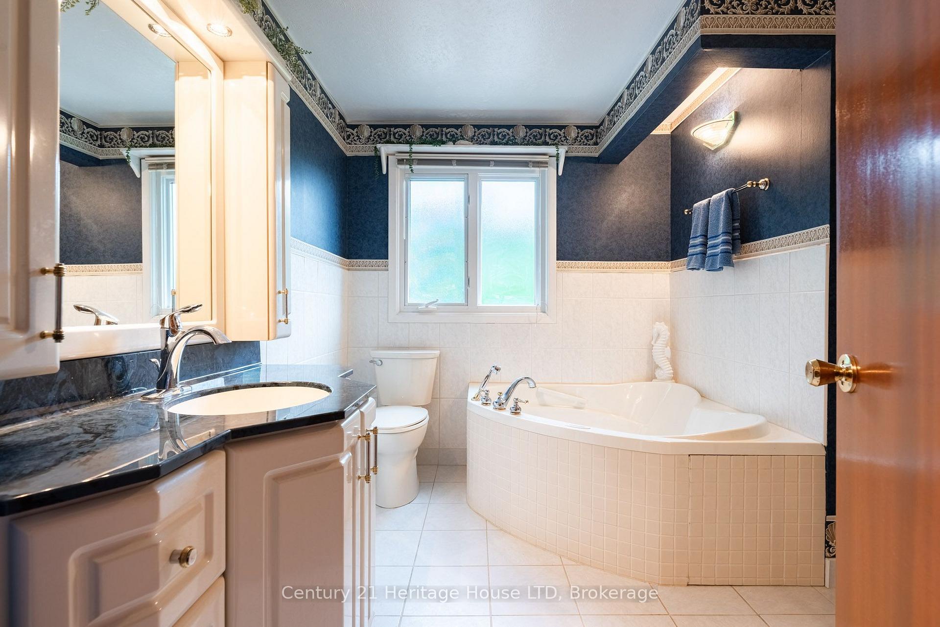 Photo 29 of 121 Lockhart Drive, St. Catharines, Glendale/Glenridge — HOMEH