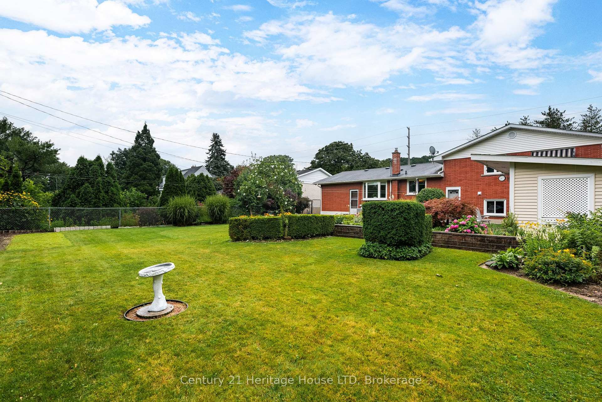 Photo 53 of 121 Lockhart Drive, St. Catharines, Glendale/Glenridge — HOMEH