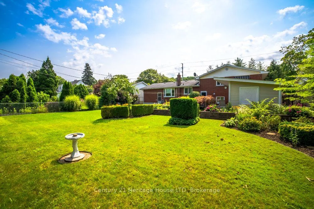 Photo 55 of 121 Lockhart Drive, St. Catharines, Glendale/Glenridge — HOMEH
