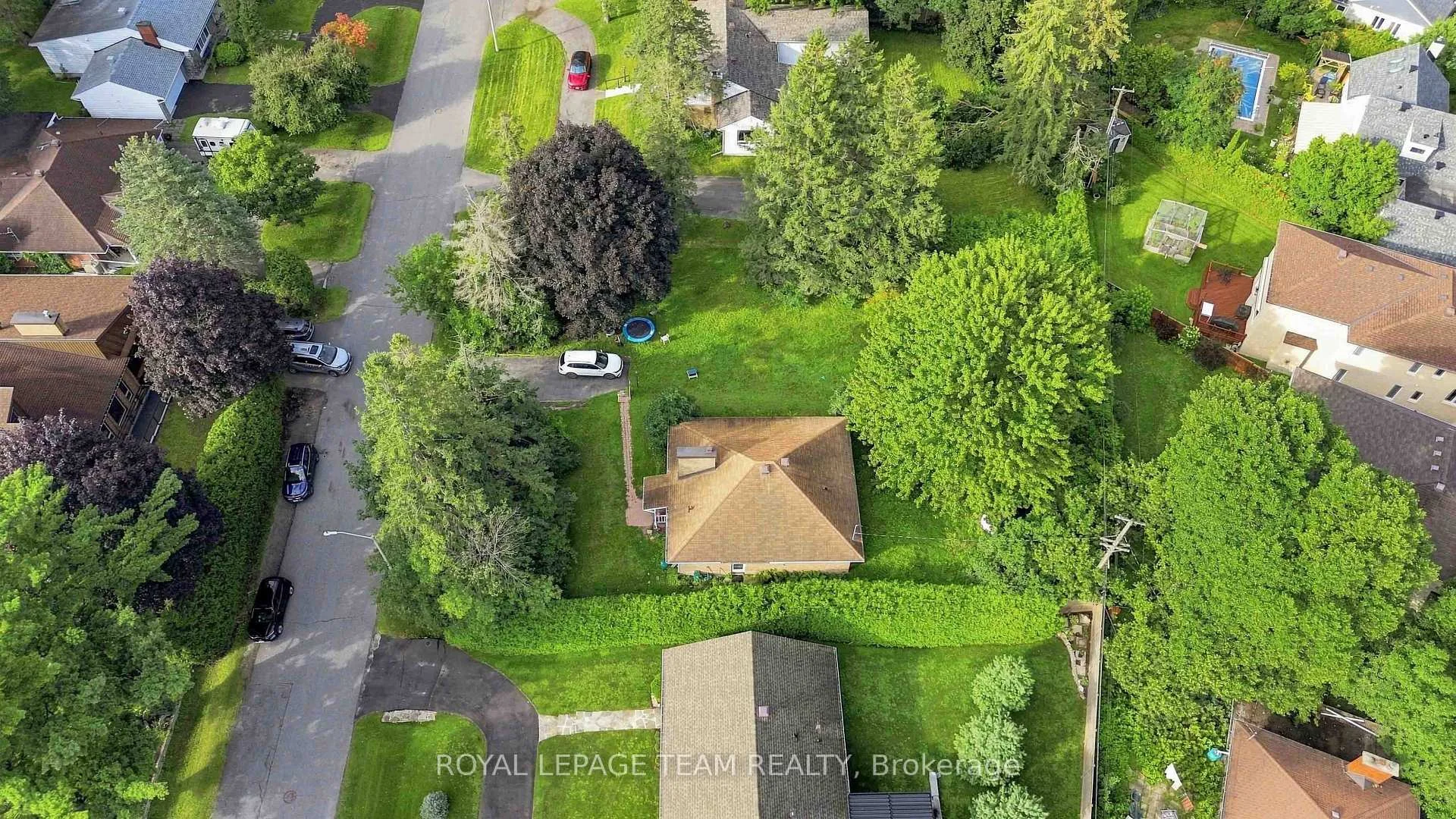 Photo 7 of 3044 Upper Otterson Place, Ottawa, Mooneys Bay/Revelstoke — HOMEH