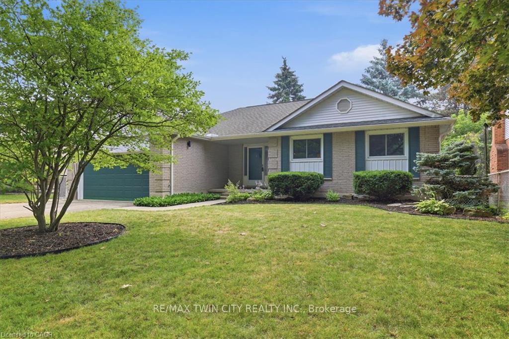 Photo 1 of 369 Crimson Drive, Waterloo, Lexington/Lincoln Village — HOMEH