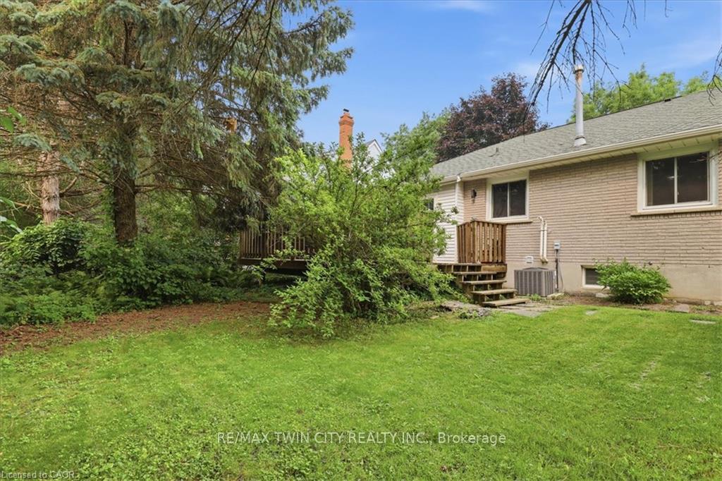 Photo 41 of 369 Crimson Drive, Waterloo, Lexington/Lincoln Village — HOMEH