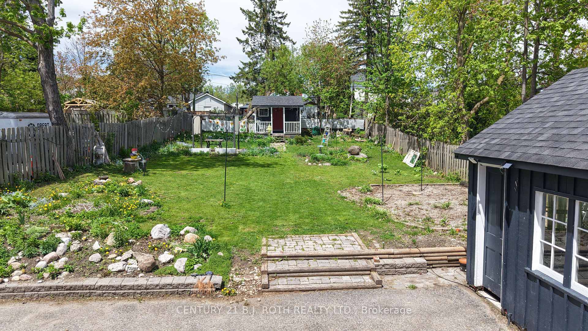 Photo 5 of 80 Coldwater Road W, Orillia — HOMEH