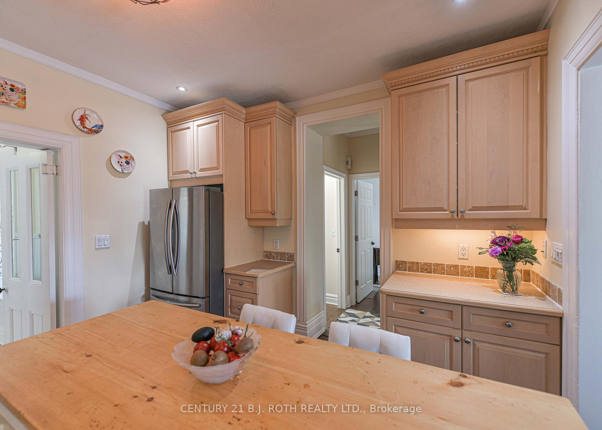 Photo 12 of 80 Coldwater Road W, Orillia — HOMEH