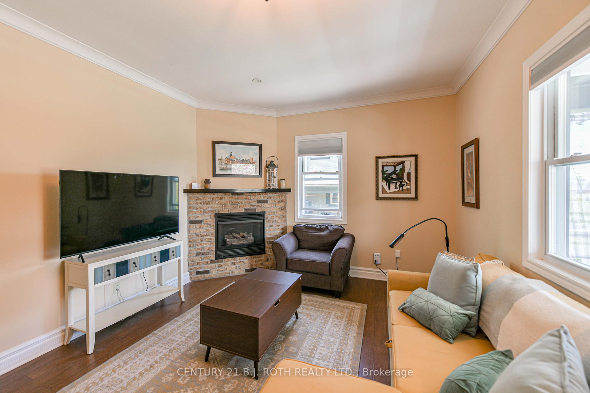 Photo 17 of 80 Coldwater Road W, Orillia — HOMEH