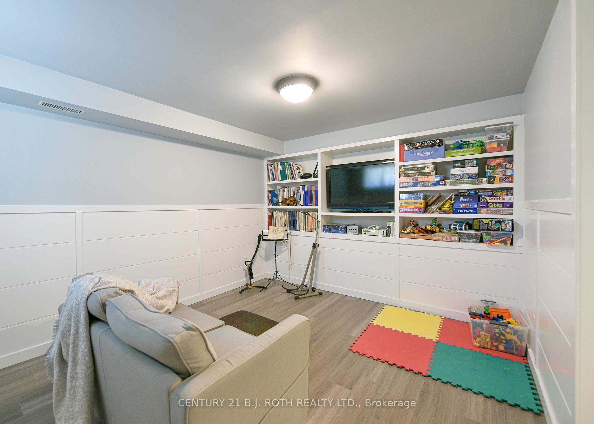 Photo 20 of 80 Coldwater Road W, Orillia — HOMEH