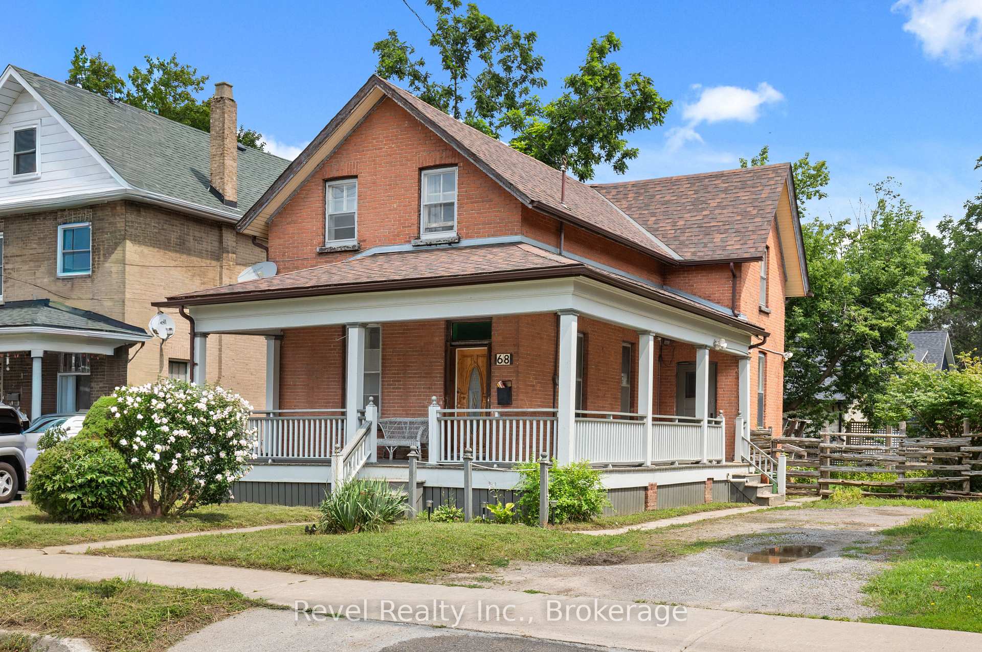 Front of 68 William Street S
