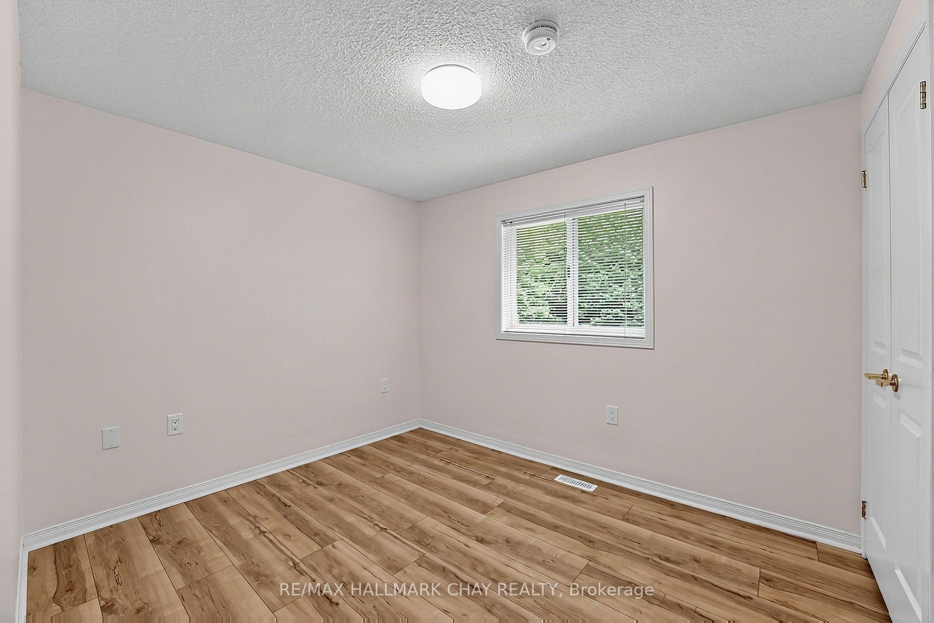 Photo 9 of 1091 Fox Farm Road, Springwater, Phelpston — HOMEH