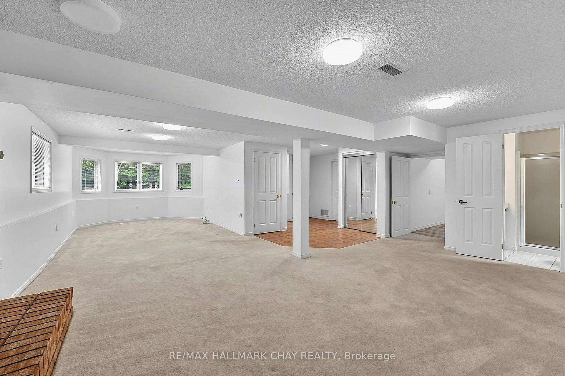 Photo 12 of 1091 Fox Farm Road, Springwater, Phelpston — HOMEH