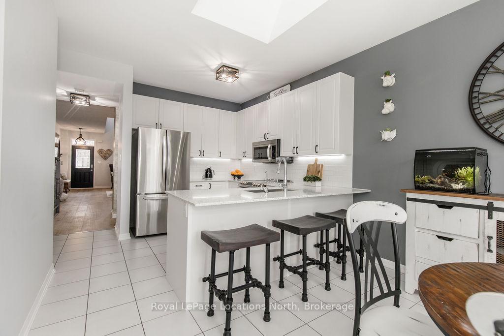 Photo 13 of 14 Berkshire Avenue, Wasaga Beach — HOMEH