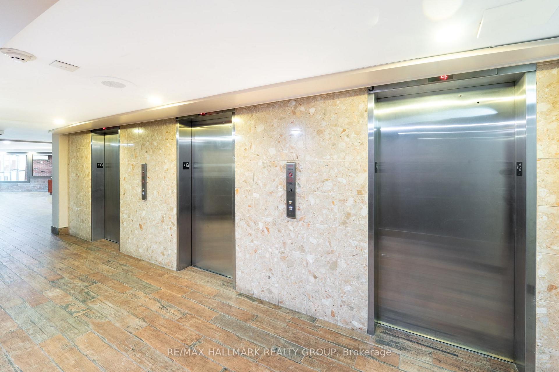 Photo 5 of Unit 906, 20 Chesterton Drive, Ottawa, Borden Farm/Stewart Farm/Carleton Heights/Parkwood Hills — HOMEH